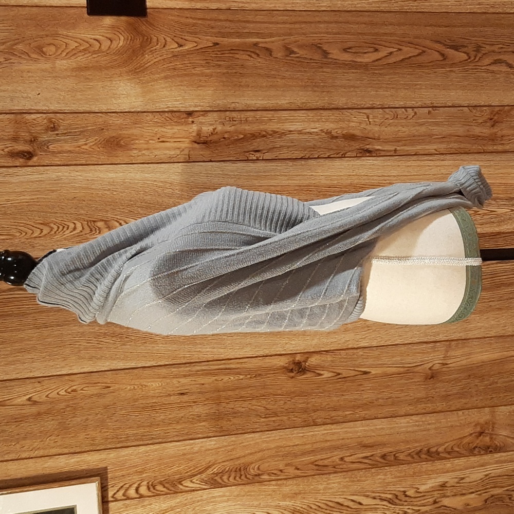 H&M Sparkly Gold and Blue Shrug (M/L) - Picture 4 of 12